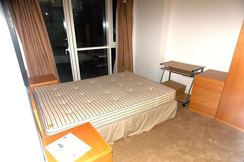 Times Square, London E1 1 bed apartment to rent - £2,400 pcm (£554 pw)