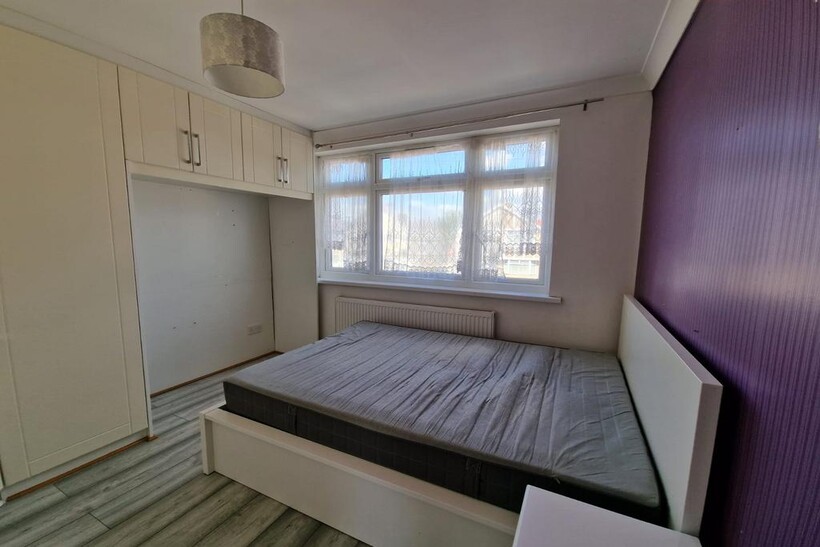 Malvern Road, Hayes UB3 2 bed terraced house to rent - £2,200 pcm (£508 pw)