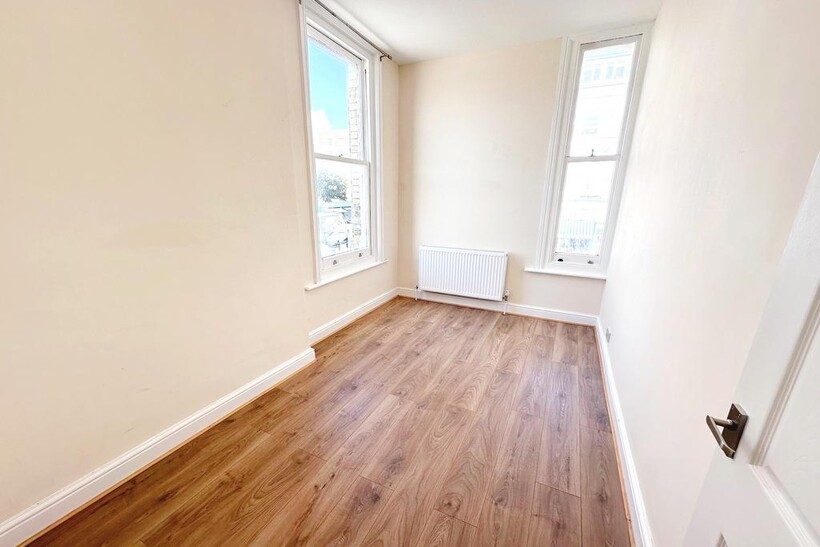 Church Road, Hove BN3 2 bed flat to rent - £1,300 pcm (£300 pw)