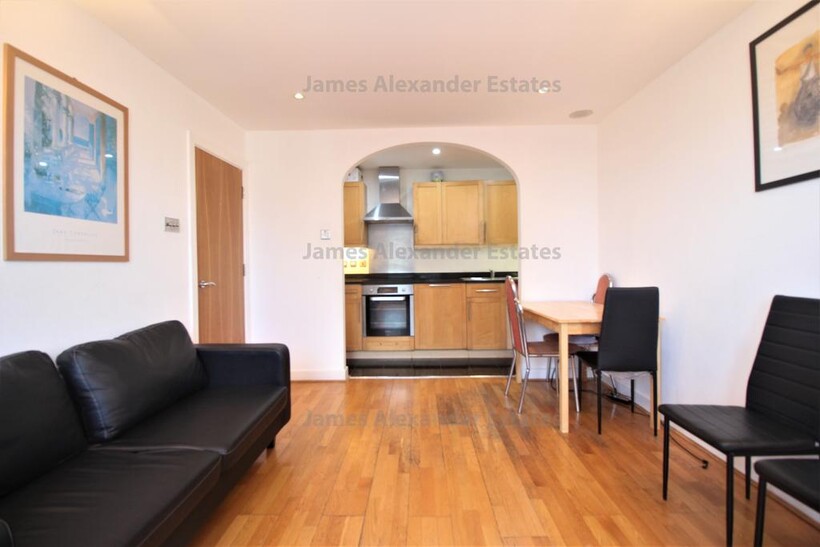 Lyon Road, Harrow HA1 2 bed apartment to rent - £1,800 pcm (£415 pw)