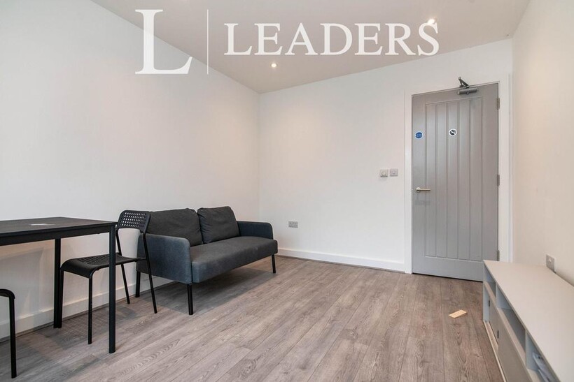 Room 4, Adams Hill, 32 1 bed in a house share to rent - £530 pcm (£122 pw)