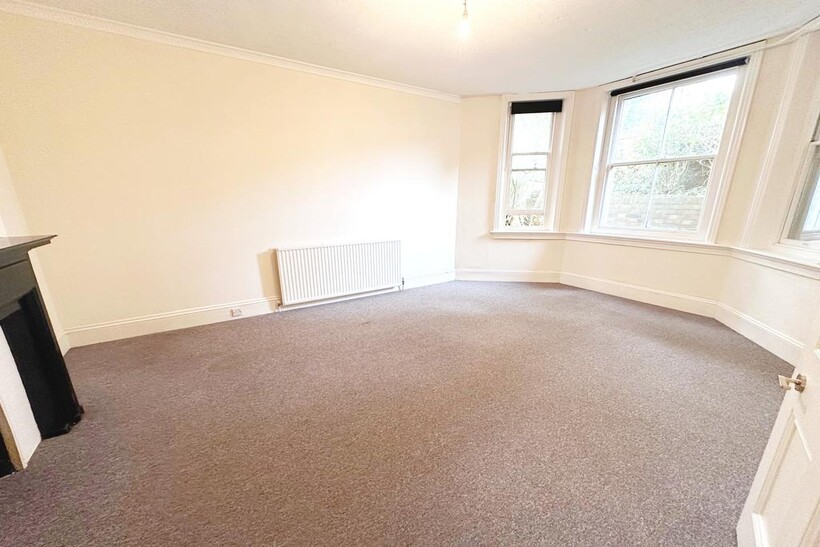 The Drive, Hove BN3 2 bed flat to rent - £1,400 pcm (£323 pw)