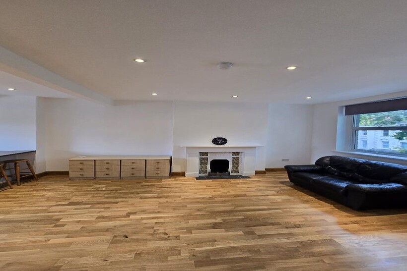 London Road, London SE1 2 bed apartment to rent - £3,000 pcm (£692 pw)