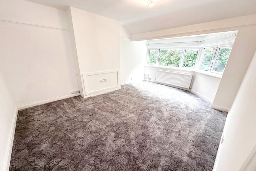 Links Close, Portslade BN41 2 bed flat to rent - £1,500 pcm (£346 pw)