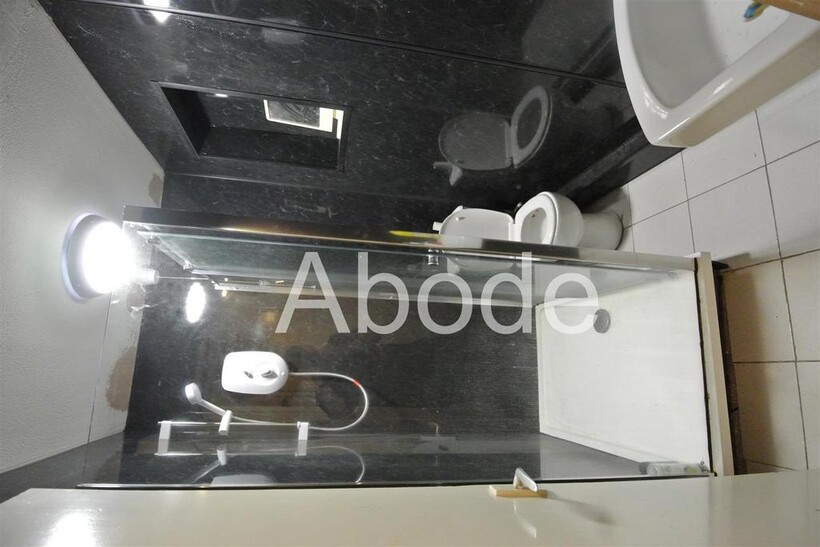 Woodsley Road, Hyde Park, Leeds 6 bed house to rent - £2,500 pcm (£577 pw)