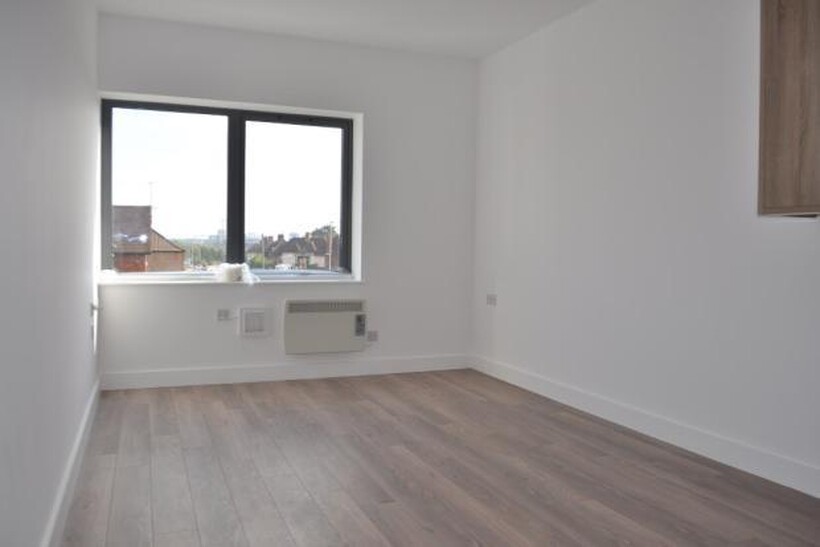Dunlop Road, Ipswich IP2 1 bed flat to rent - £750 pcm (£173 pw)
