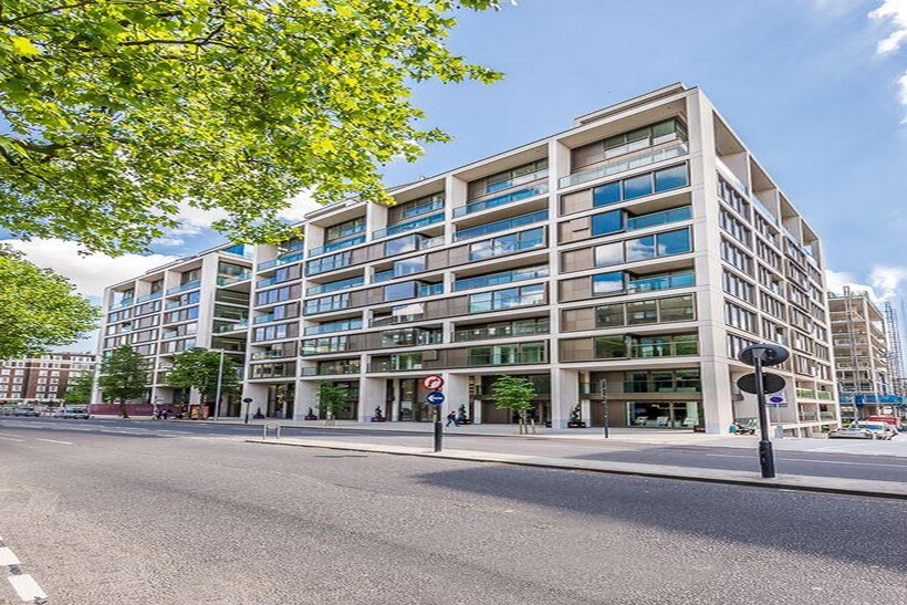 Kensington High Street, London W14 1 bed apartment to rent - £3,685 pcm (£850 pw)