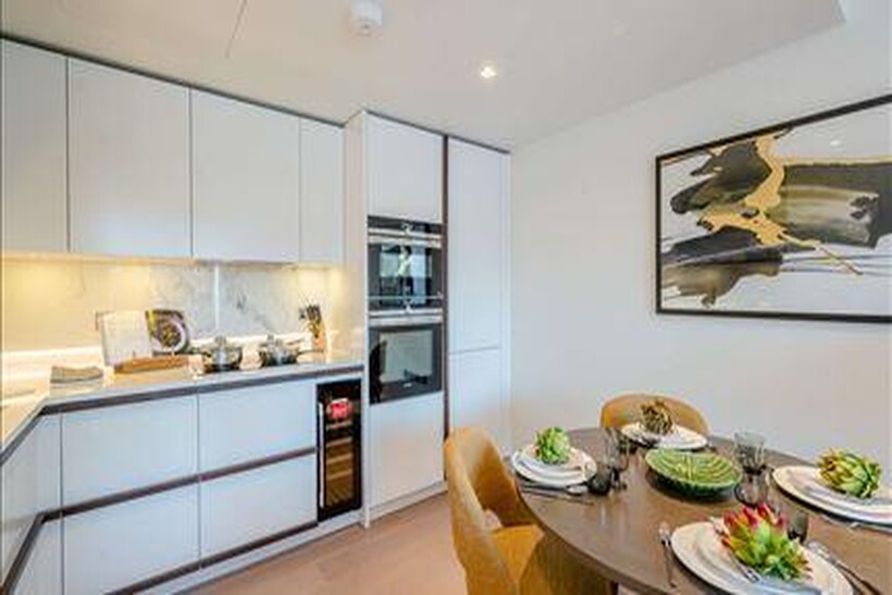 London W2 2 bed apartment to rent - £7,111 pcm (£1,641 pw)