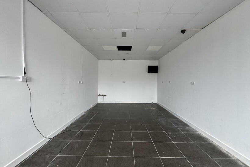 Rolfe Street,  Smethwick, B66 Property to rent - £550 pcm (£127 pw)
