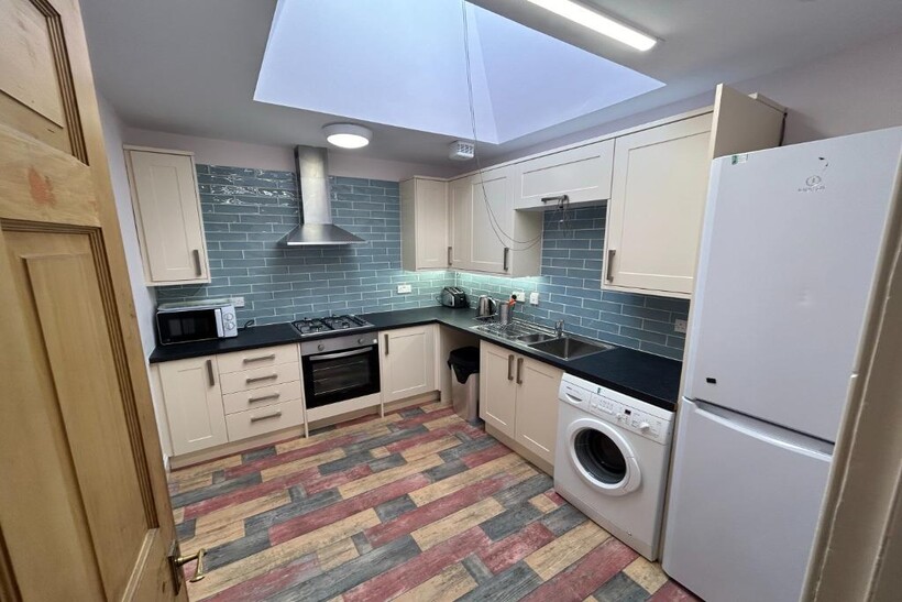 Regent Terrace, New Town, Edinburgh, EH7 3 bed flat to rent - £2,650 pcm (£612 pw)
