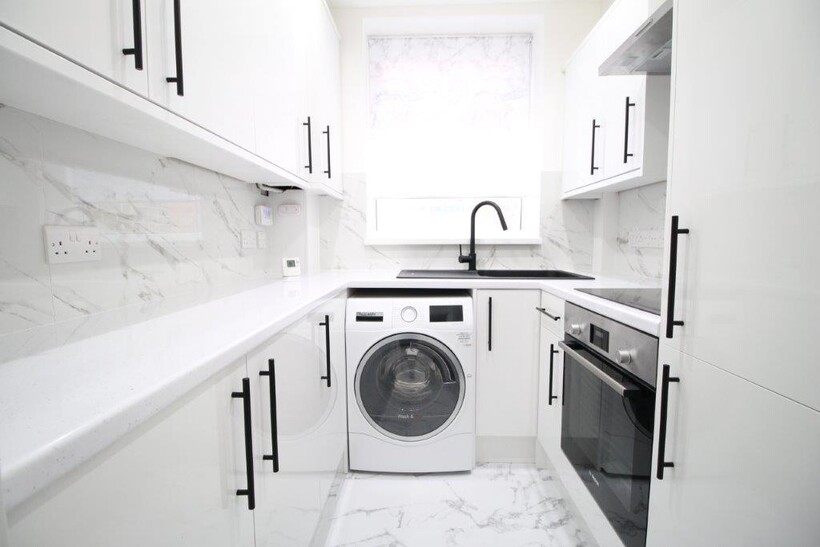 Mount Avenue, London W5 1 bed flat to rent - £1,700 pcm (£392 pw)