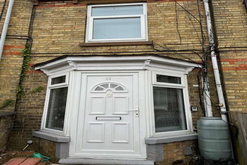 Hill Street, Raunds NN9 2 bed terraced house to rent - £975 pcm (£225 pw)