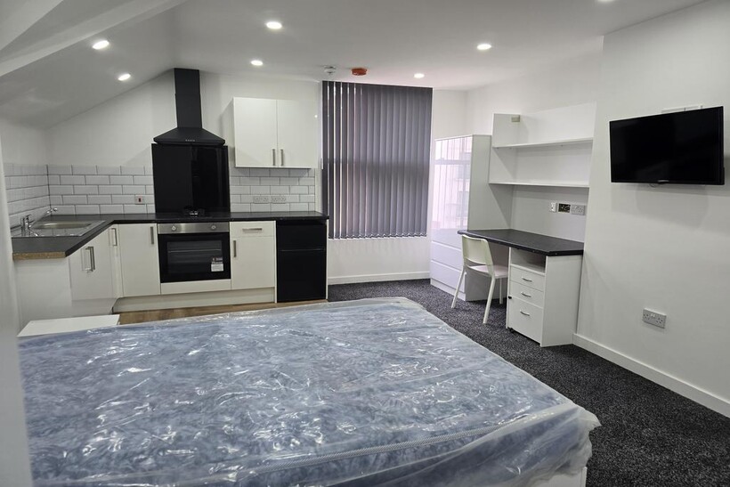 113-117 London Road, LE2 0RG LE2 1 bed flat to rent - £997 pcm (£230 pw)