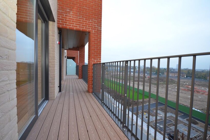 Lismore Boulevard, London NW9 1 bed flat to rent - £1,800 pcm (£415 pw)