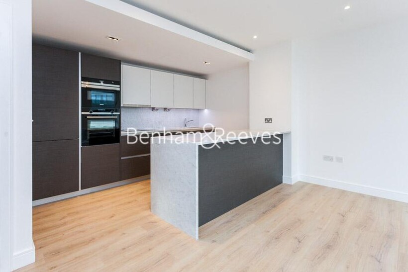 Glenthorne Road, Hammersmith W6 2 bed apartment to rent - £3,700 pcm (£854 pw)