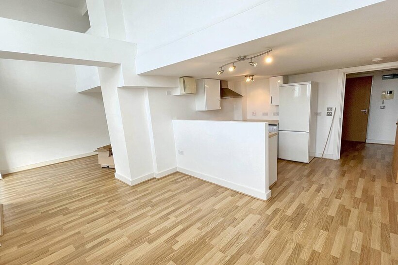 Kilvey Terrace, Swansea SA1 1 bed apartment to rent - £925 pcm (£213 pw)