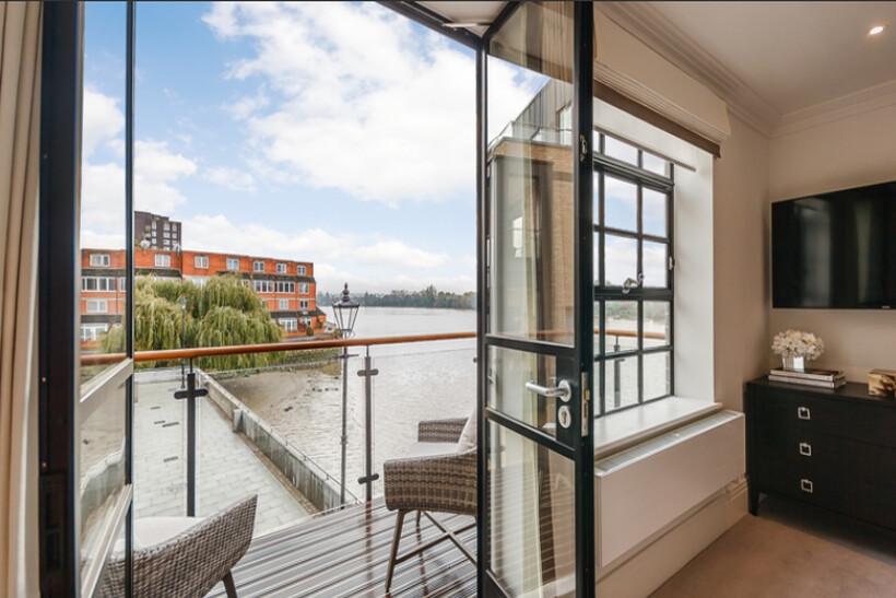 London W6 2 bed apartment to rent - £5,633 pcm (£1,300 pw)