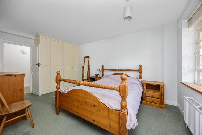 Furze Hill, Hove BN3 3 bed flat to rent - £2,350 pcm (£542 pw)