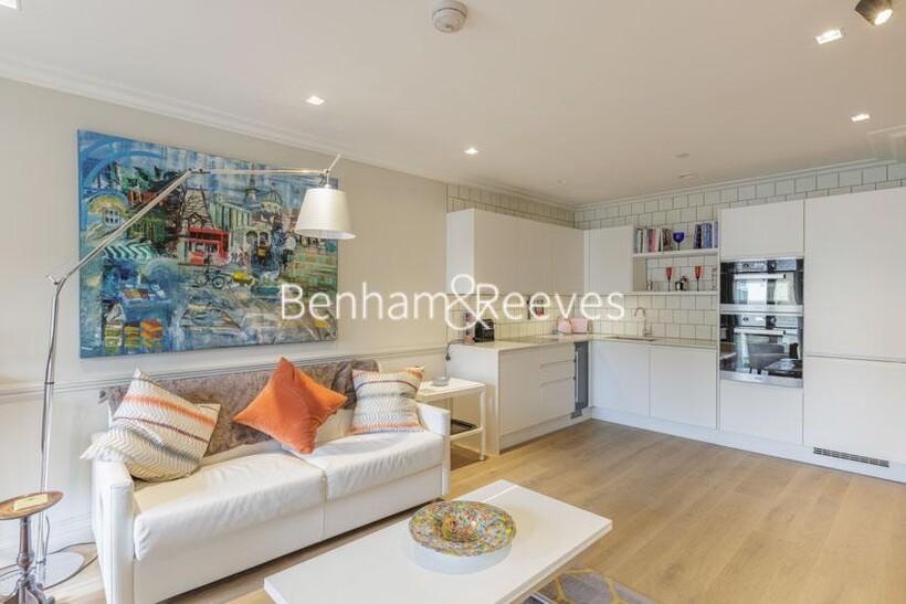 Crisp Road, Hammersmith W6 1 bed apartment to rent - £2,650 pcm (£612 pw)