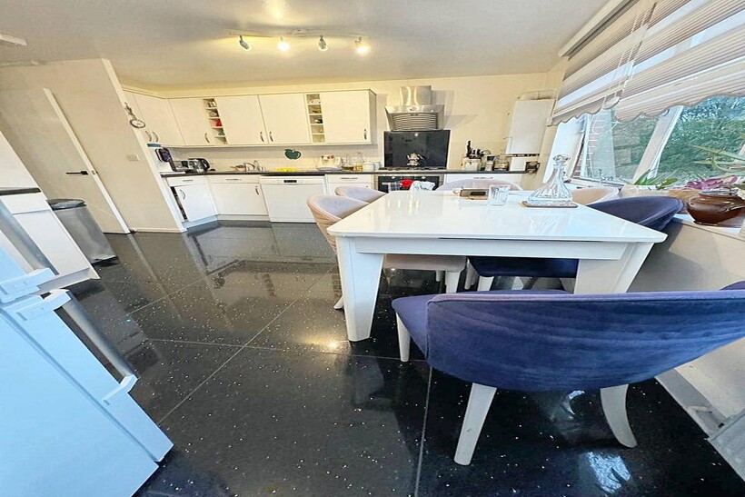 Darenth Road, London N16 1 bed in a flat share to rent - £900 pcm (£208 pw)
