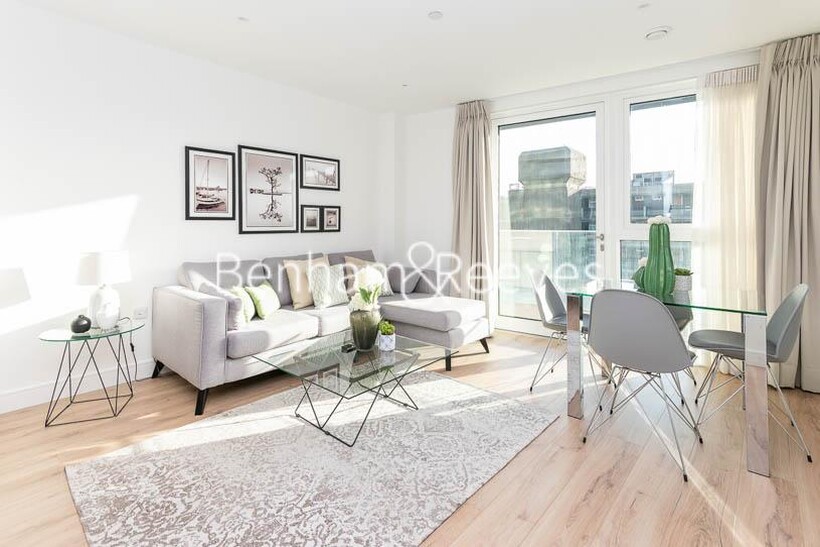 Glenthorne Road, Hammersmith W6 2 bed apartment to rent - £3,350 pcm (£773 pw)