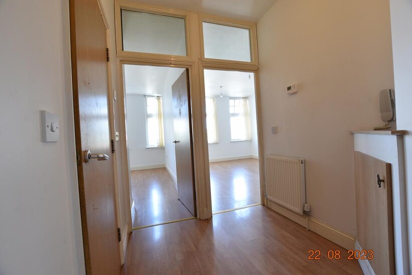 Guildford Street, Luton LU1 1 bed flat to rent - £975 pcm (£225 pw)