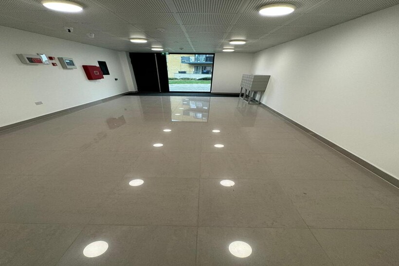 Sackett Road, Barking IG11 2 bed flat to rent - £1,950 pcm (£450 pw)