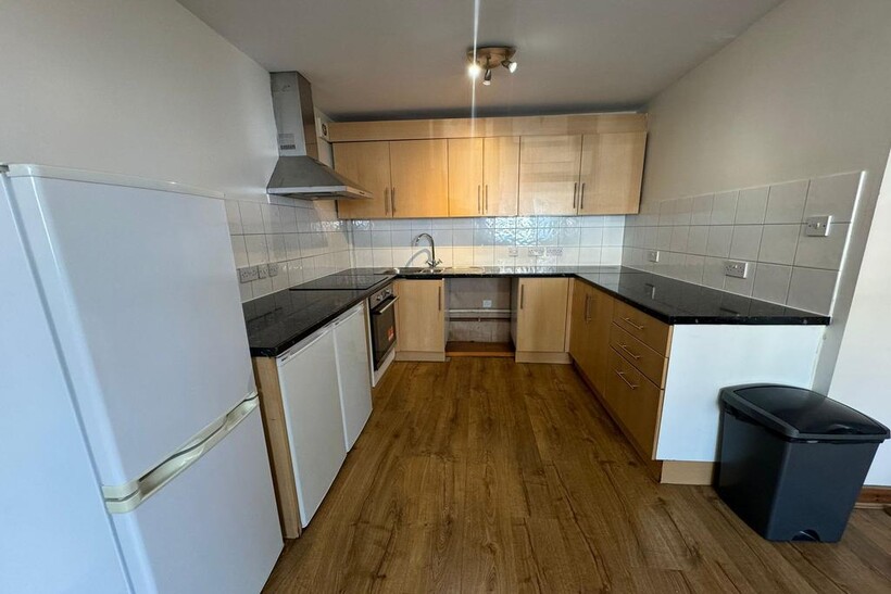 Purley CR8 1 bed flat to rent - £1,150 pcm (£265 pw)