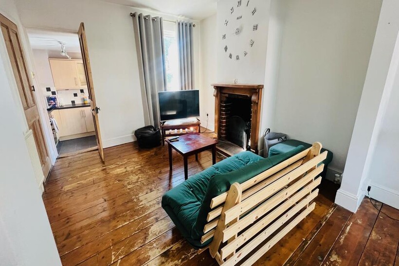 Belle Vue Road, Ipswich IP4 2 bed terraced house to rent - £945 pcm (£218 pw)