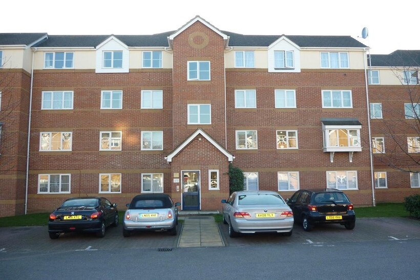 Dairyman Close, London NW2 2 bed apartment to rent - £1,900 pcm (£438 pw)