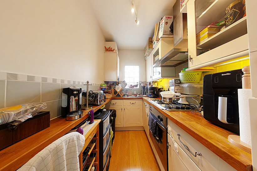 Hindes Road, Harrow HA1 1 bed flat to rent - £1,350 pcm (£312 pw)