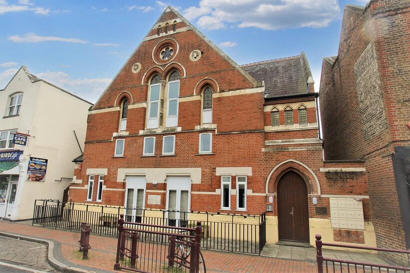 Guildford Street, Chertsey KT16 1 bed apartment to rent - £1,095 pcm (£253 pw)