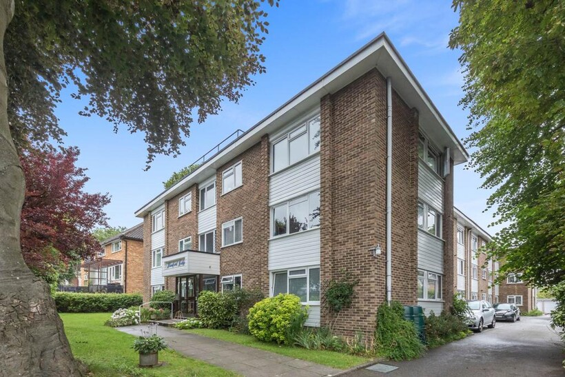 Stamford Lodge, Cumberland Road... 2 bed flat to rent - £1,550 pcm (£358 pw)