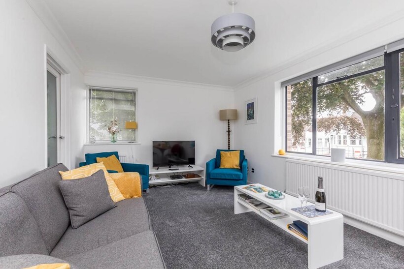 Stamford Lodge, Cumberland Road... 2 bed flat to rent - £1,550 pcm (£358 pw)