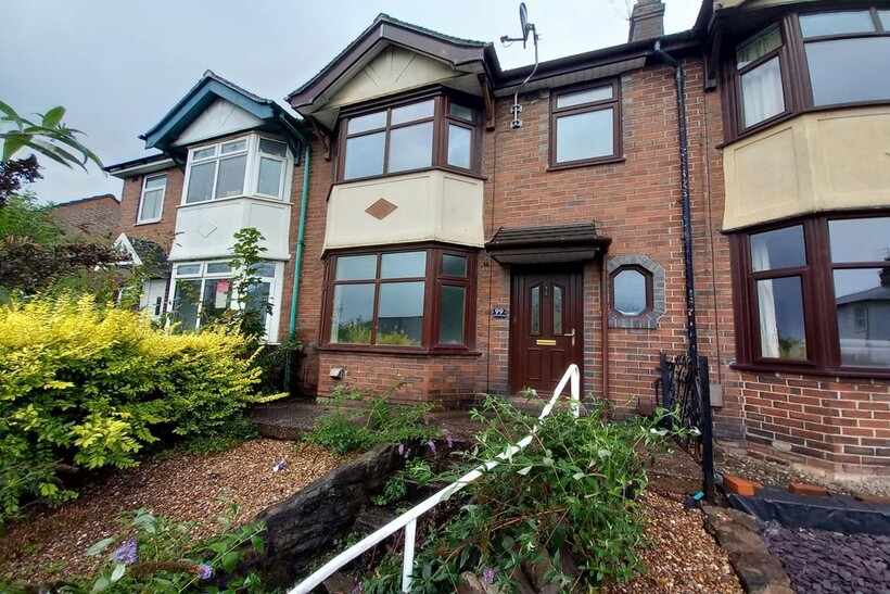 Hartshill Road, Stoke-on-Trent ST4 3 bed terraced house to rent - £850 pcm (£196 pw)