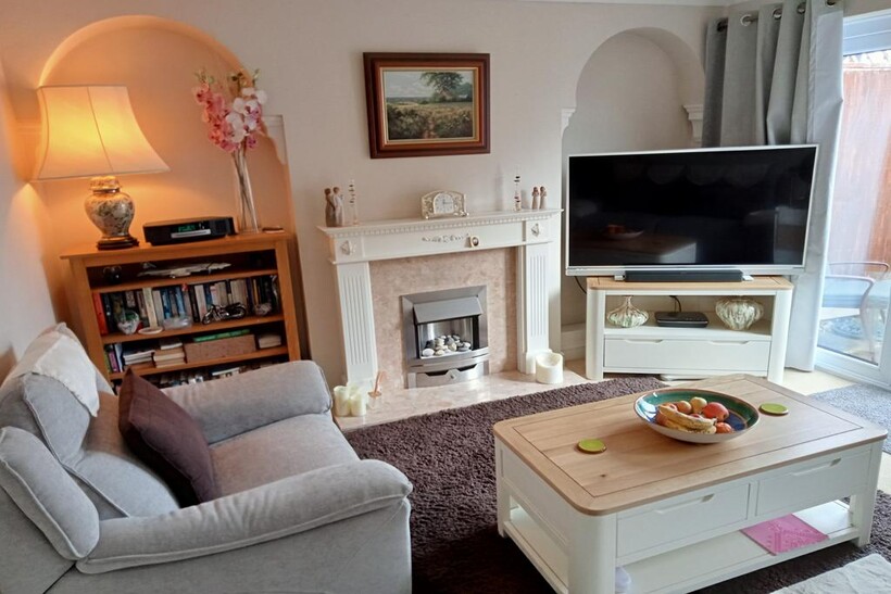 Station Road, Hatch Beauchamp TA3 2 bed terraced house to rent - £950 pcm (£219 pw)