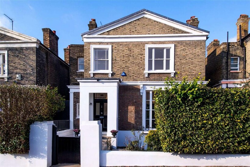 Blenheim Road, London NW8 5 bed detached villa to rent - £12,783 pcm (£2,950 pw)