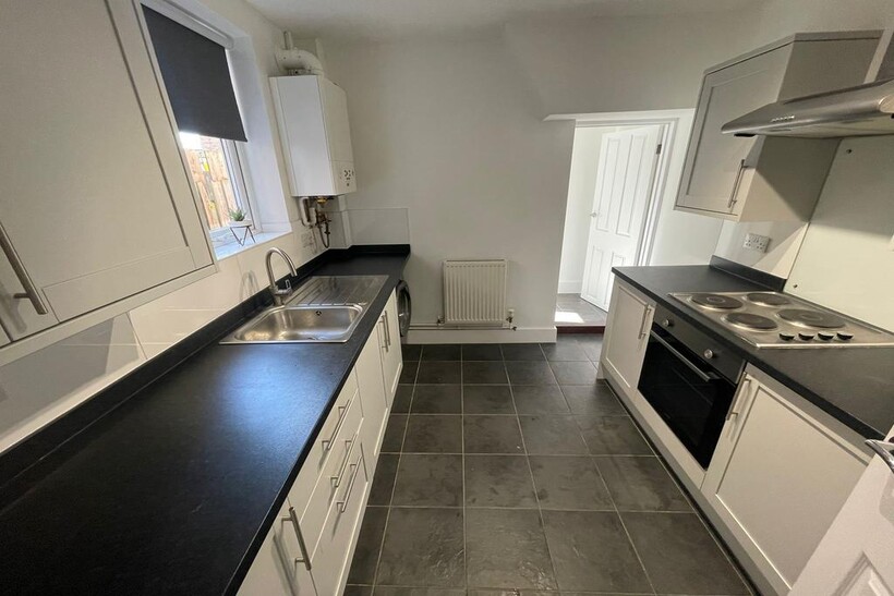 Henslow Road, Ipswich IP4 3 bed terraced house to rent - £1,350 pcm (£312 pw)