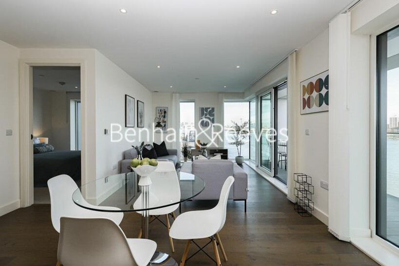 Duke Of Wellington Avenue, Royal... 2 bed apartment to rent - £2,700 pcm (£623 pw)