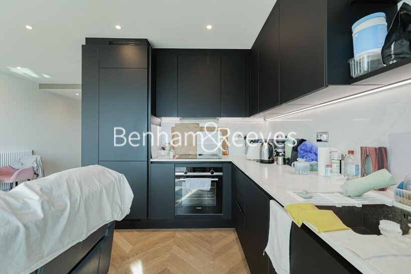 Brigadier Walk, Royal Arsenal... 1 bed apartment to rent - £2,200 pcm (£508 pw)