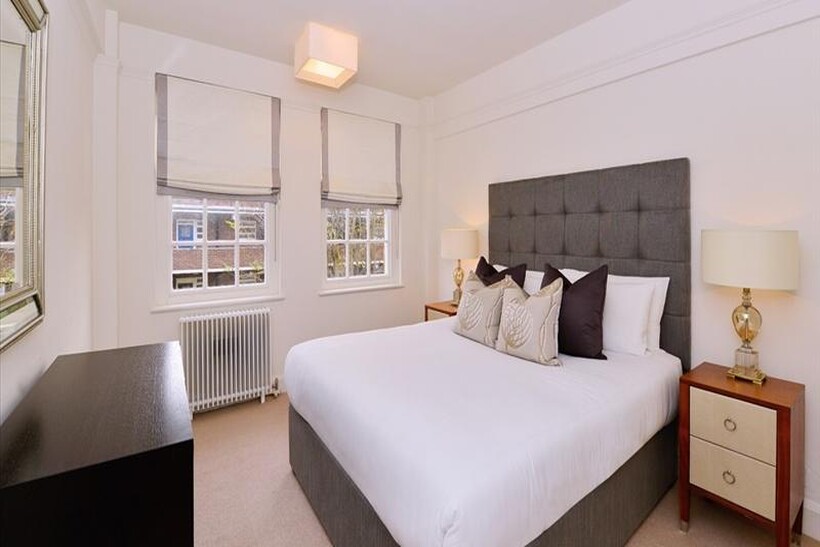 Fulham Road, London SW3 2 bed property to rent - £3,857 pcm (£890 pw)