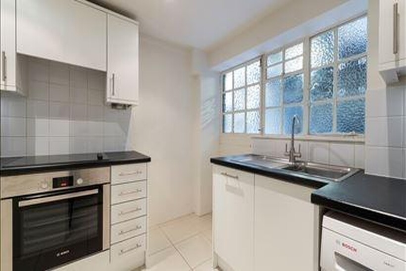 Fulham Road, London SW3 2 bed property to rent - £4,767 pcm (£1,100 pw)