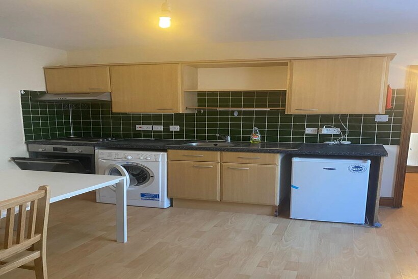 Tollington Park, London N4 1 bed flat to rent - £1,400 pcm (£323 pw)
