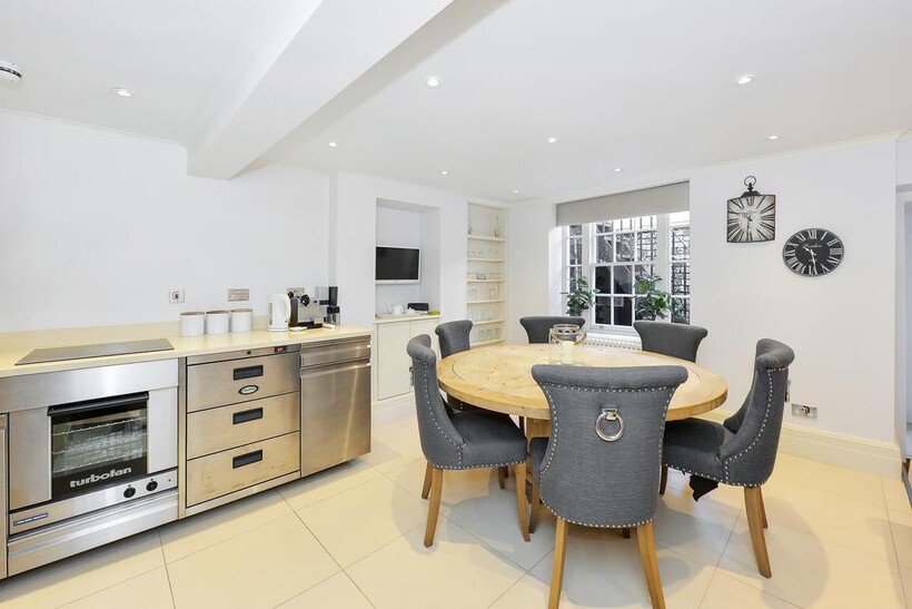 Knox Street, London W1H 3 bed house to rent - £8,450 pcm (£1,950 pw)