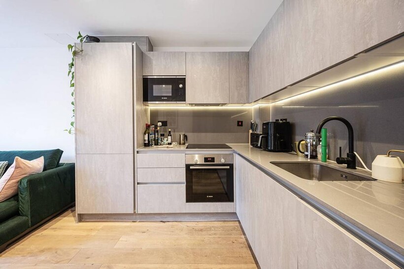 Jubilee Street, Tower Hamlets... 1 bed flat to rent - £3,250 pcm (£750 pw)