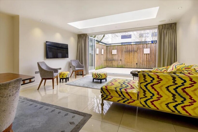 St Johns Wood NW8 5 bed terraced house to rent - £10,833 pcm (£2,500 pw)