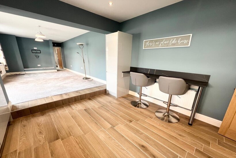 39 Derbe Road,  Lytham St. Annes, FY8 2 bed bungalow to rent - £850 pcm (£196 pw)