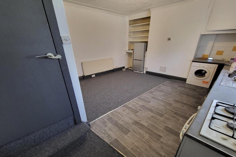 Leeds LS11 1 bed terraced house to rent - £750 pcm (£173 pw)
