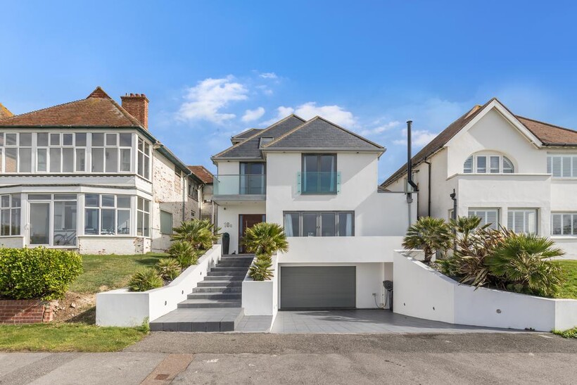 Newlands Road, Rottingdean BN2 5 bed detached house to rent - £4,600 pcm (£1,062 pw)
