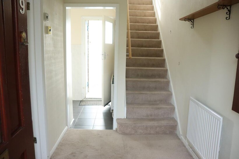 Wakehurst Path, Woking GU21 3 bed terraced house to rent - £2,000 pcm (£462 pw)